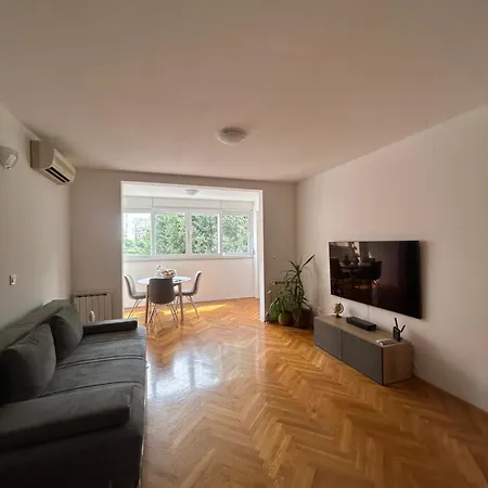 Apartman Laura *